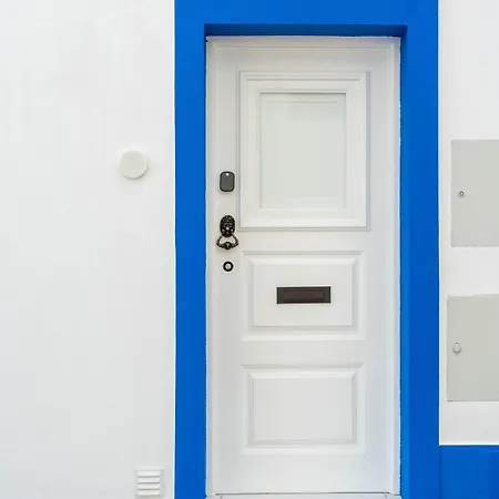 57 Bee Old Town - House Near & Marina Лагуш